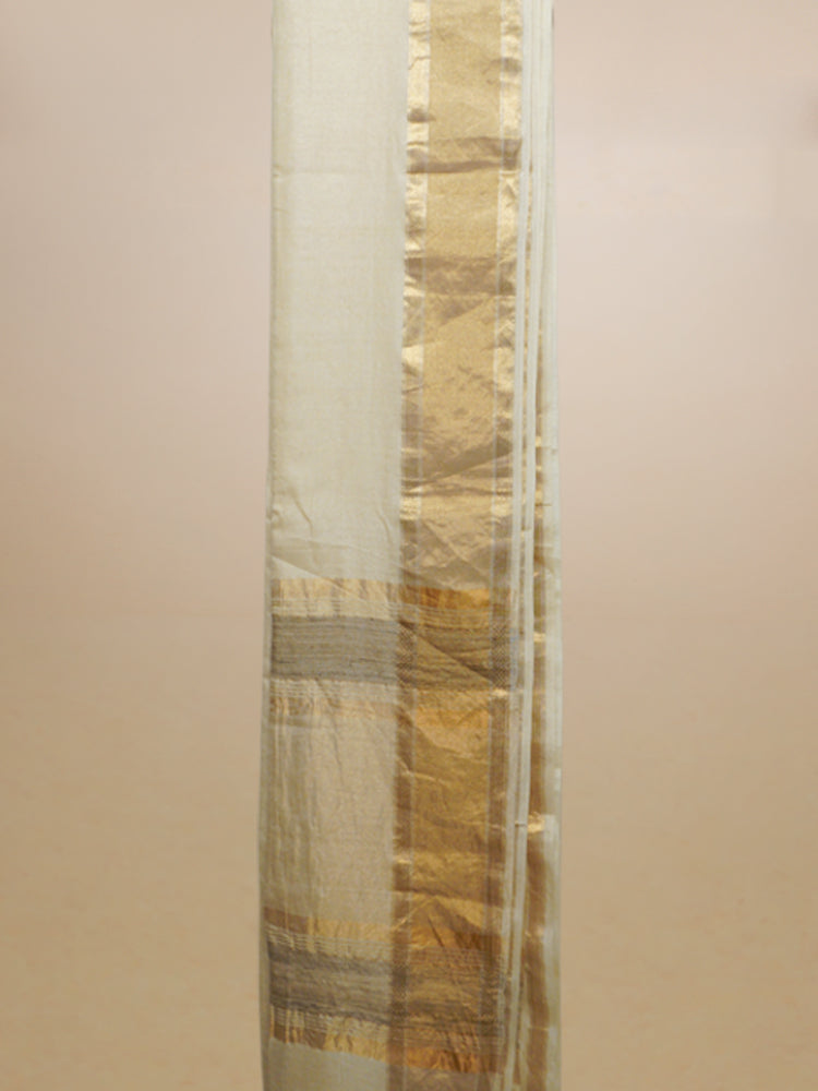 Off White Gheecha Silk Saree With Zari