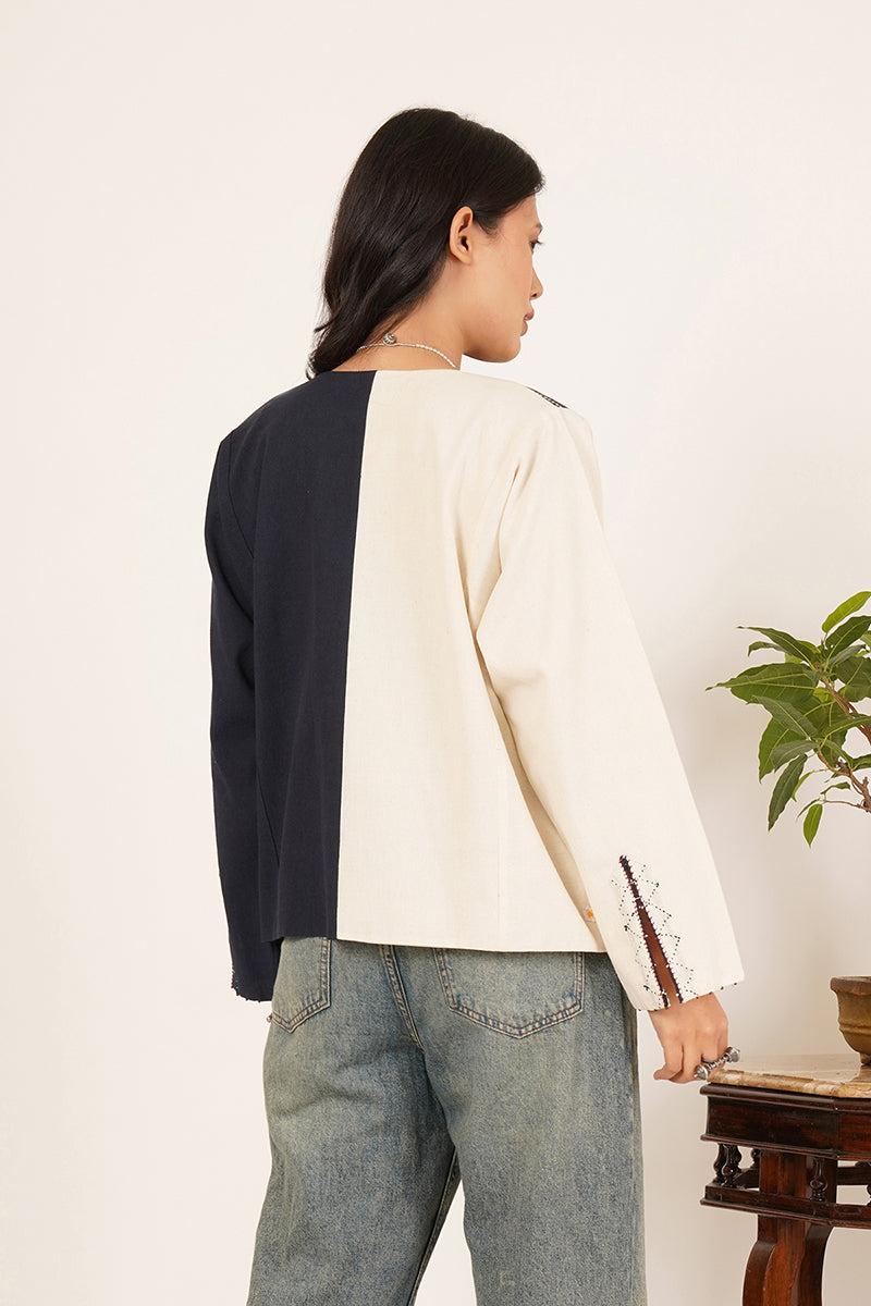 BLUE WHITE BHUJUDI SHORT JACKET