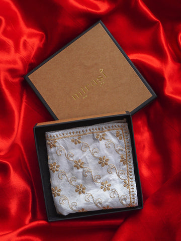 Beige & White Single Pocket Square Gift Box