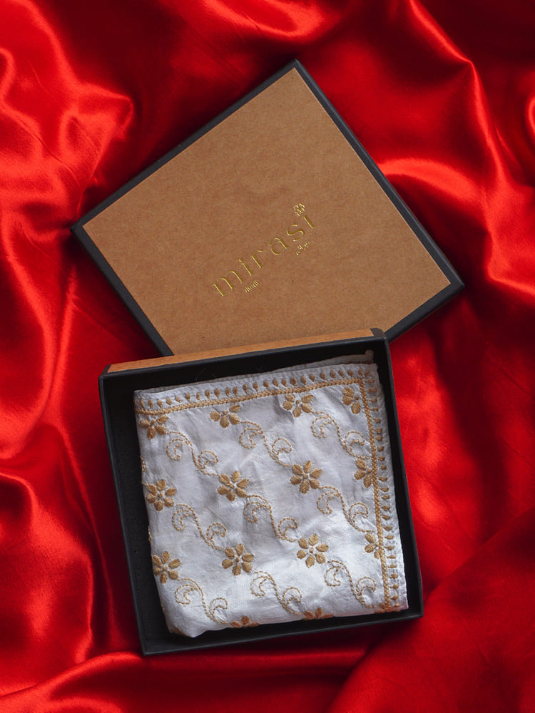 Beige & White Single Pocket Square Gift Box