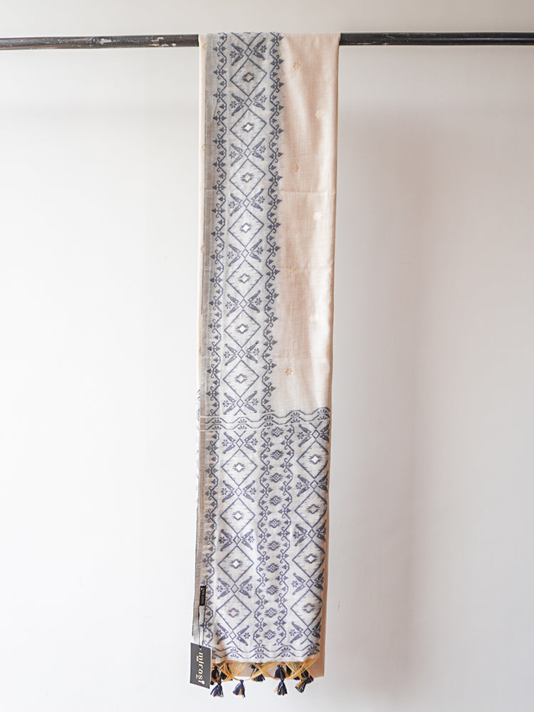 White Jamdani cotton saree.