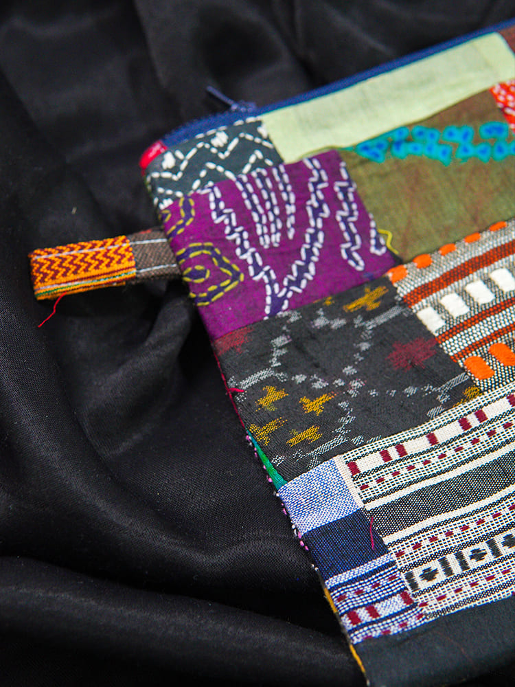 PIECES OF INDIA - POUCH BIG