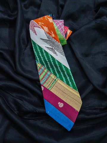 PIECES OF INDIA - TYE