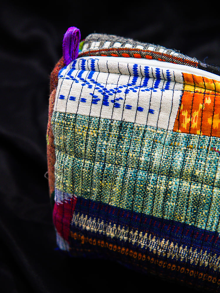 PIECES OF INDIA - TOILETRY BAG MEDIUM
