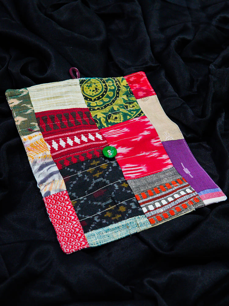 PIECES OF INDIA - SAREE & STOLE COVER