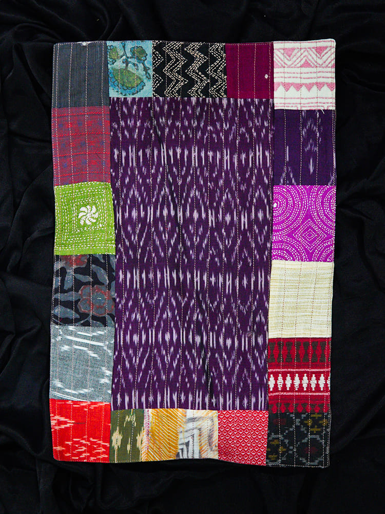 PIECES OF INDIA - BORDER TABLE MAT