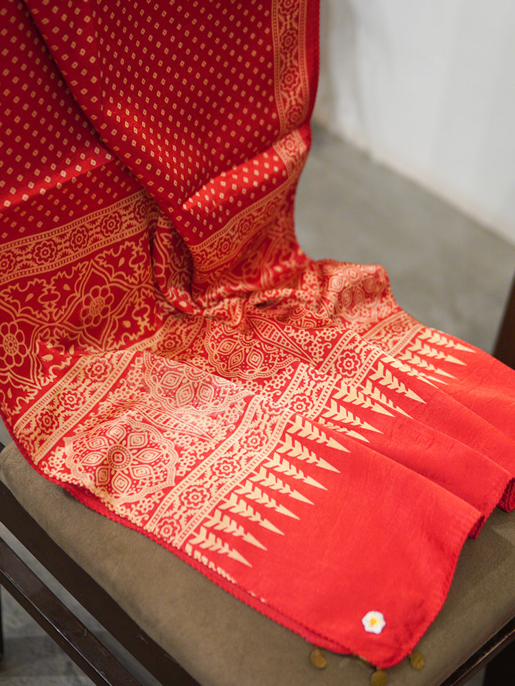 Red Modal Stole