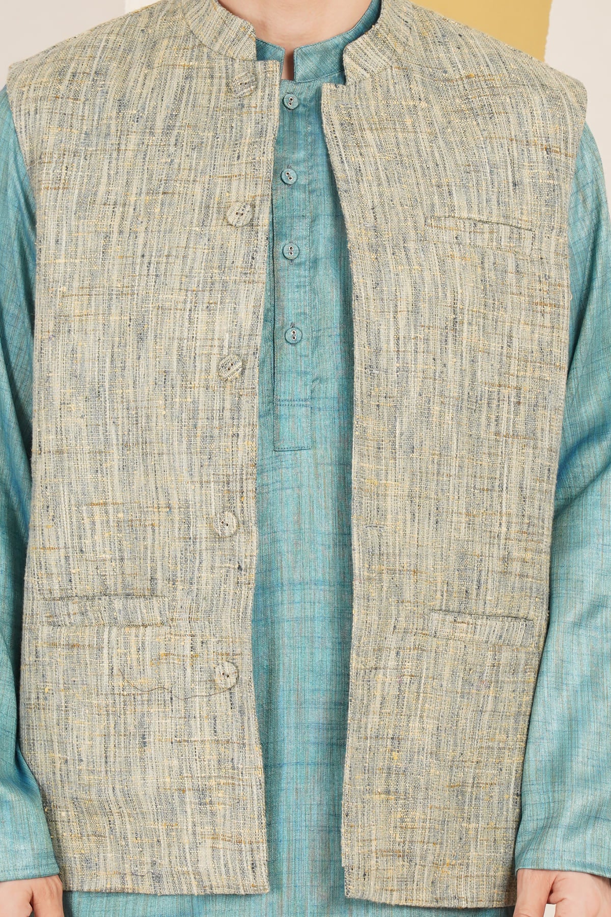 Altair Beig Bandi