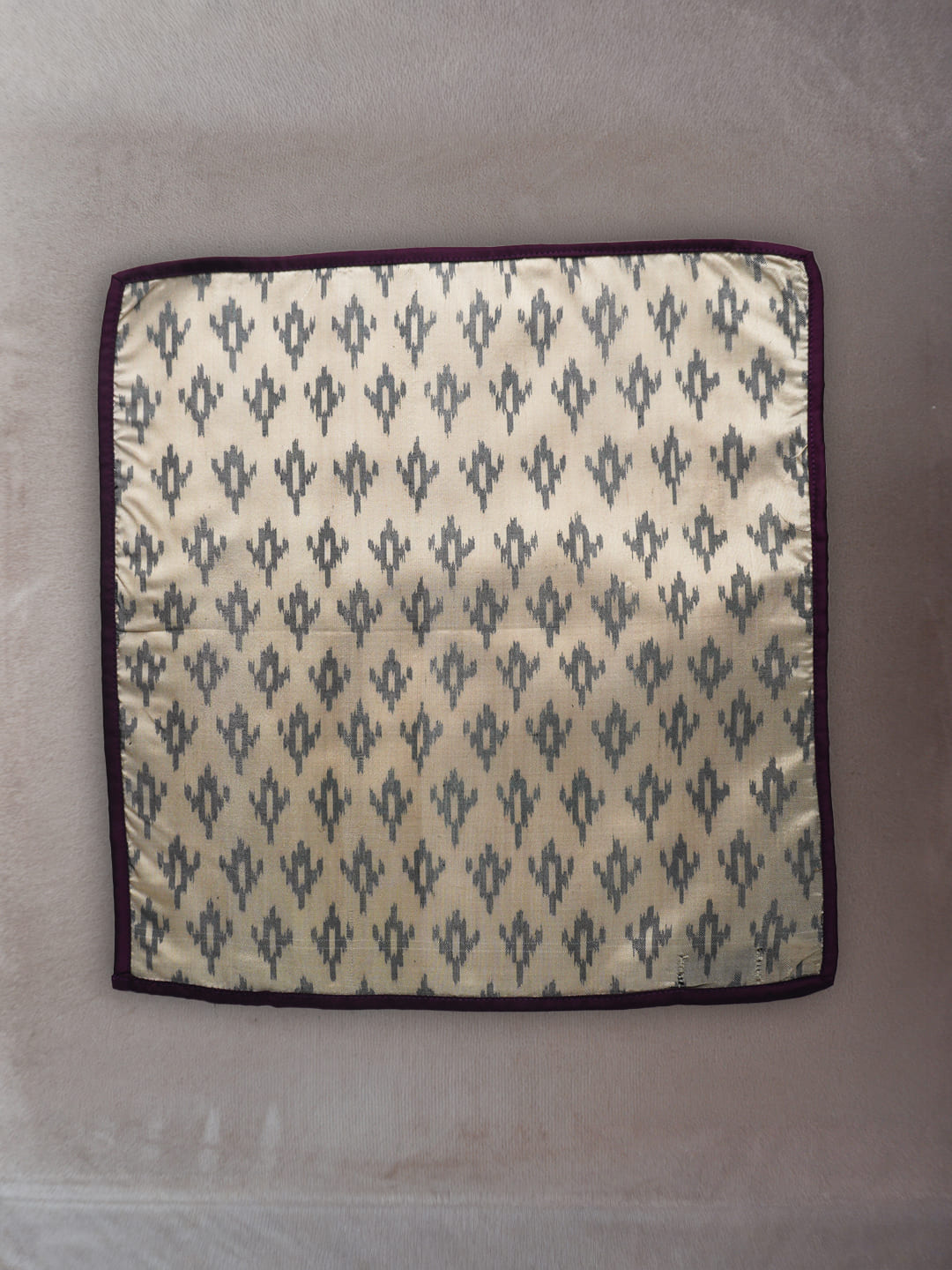 Beige Patola single Pocket Square Gift box