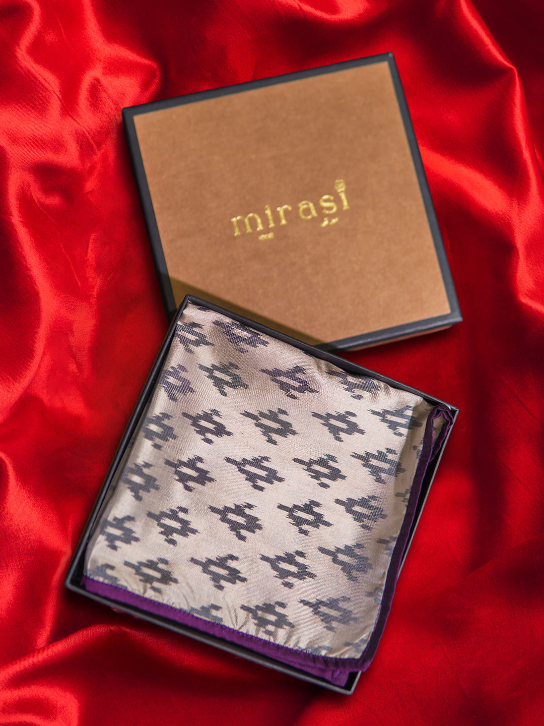Beige Patola single Pocket Square Gift box
