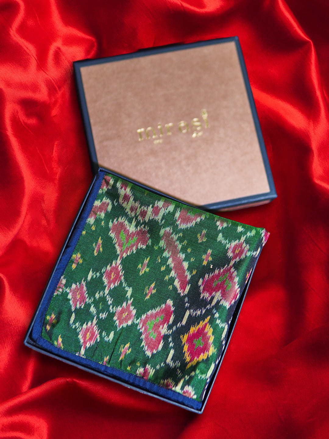 Green Patola Single Pocket Square Gift Box