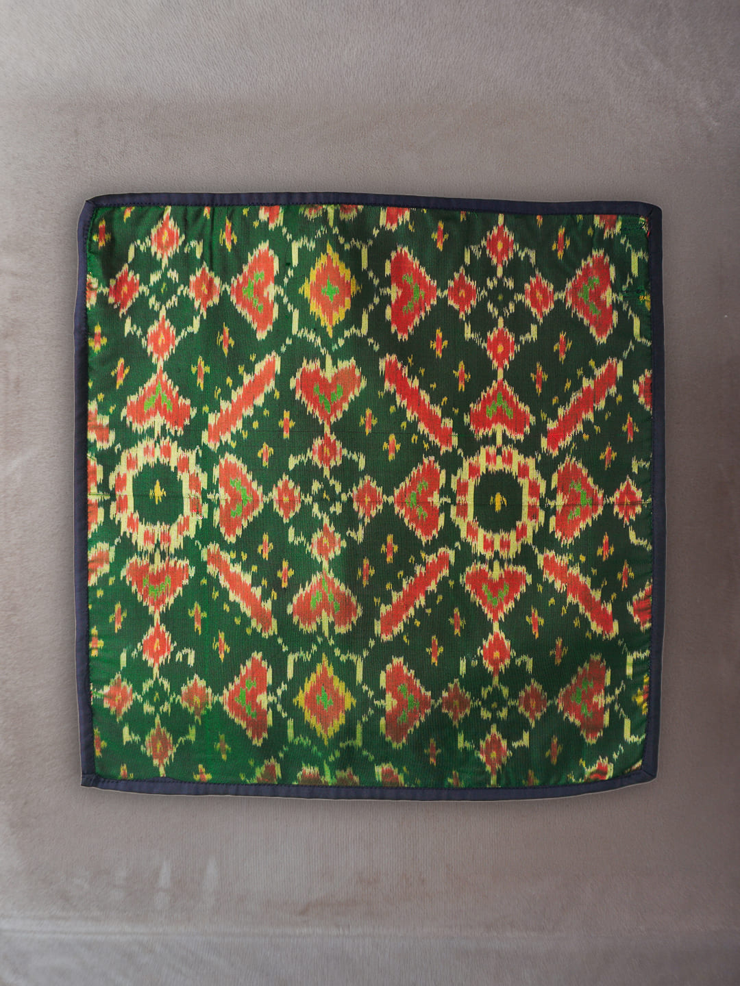 Green Patola Single Pocket Square Gift Box
