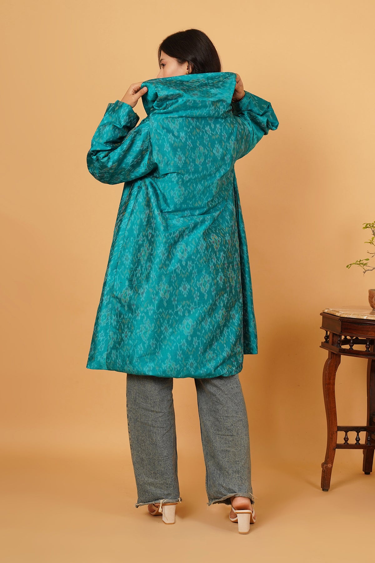 Rawsilk Ikat & Silk Reversible Cape (Aqua Blue/Green)