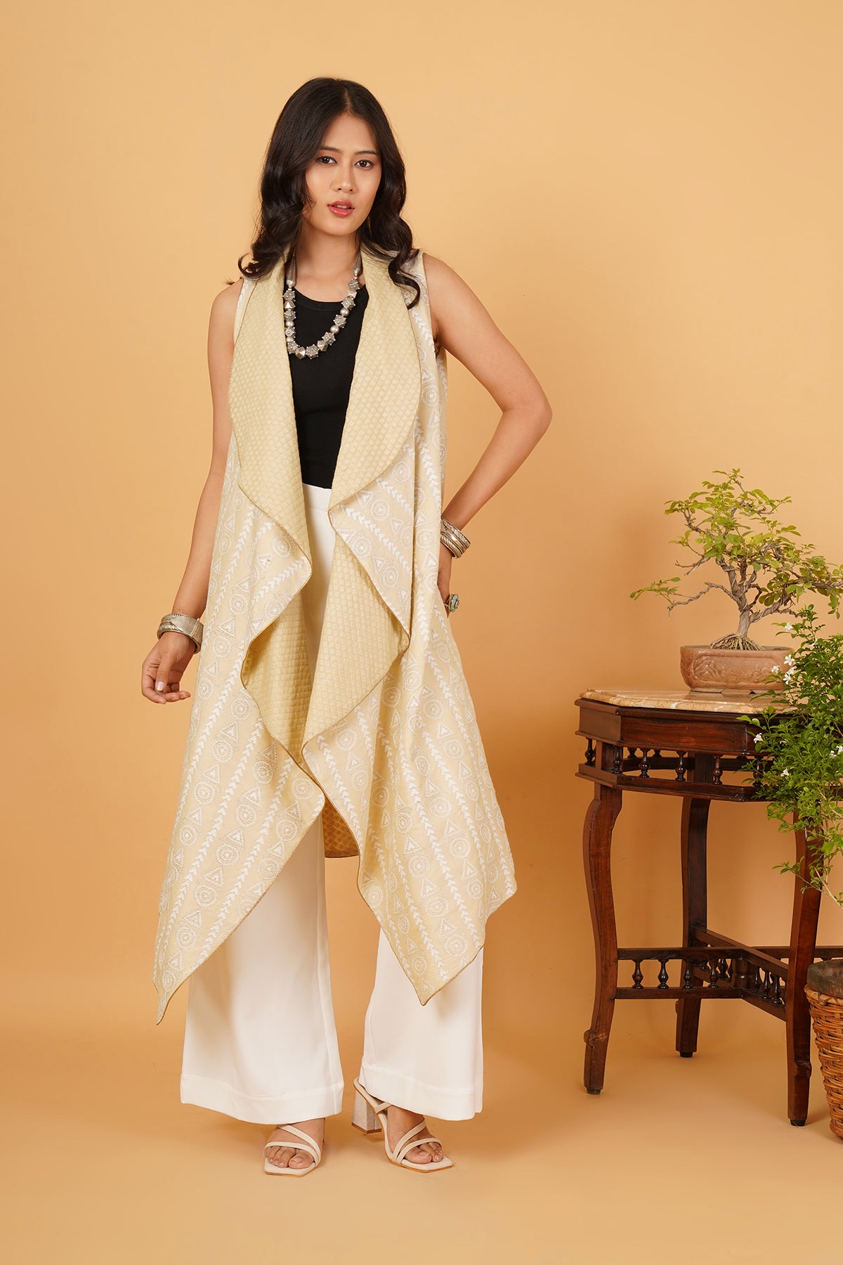 Kantha & Chanderi Reversible Sleeveless Overlay