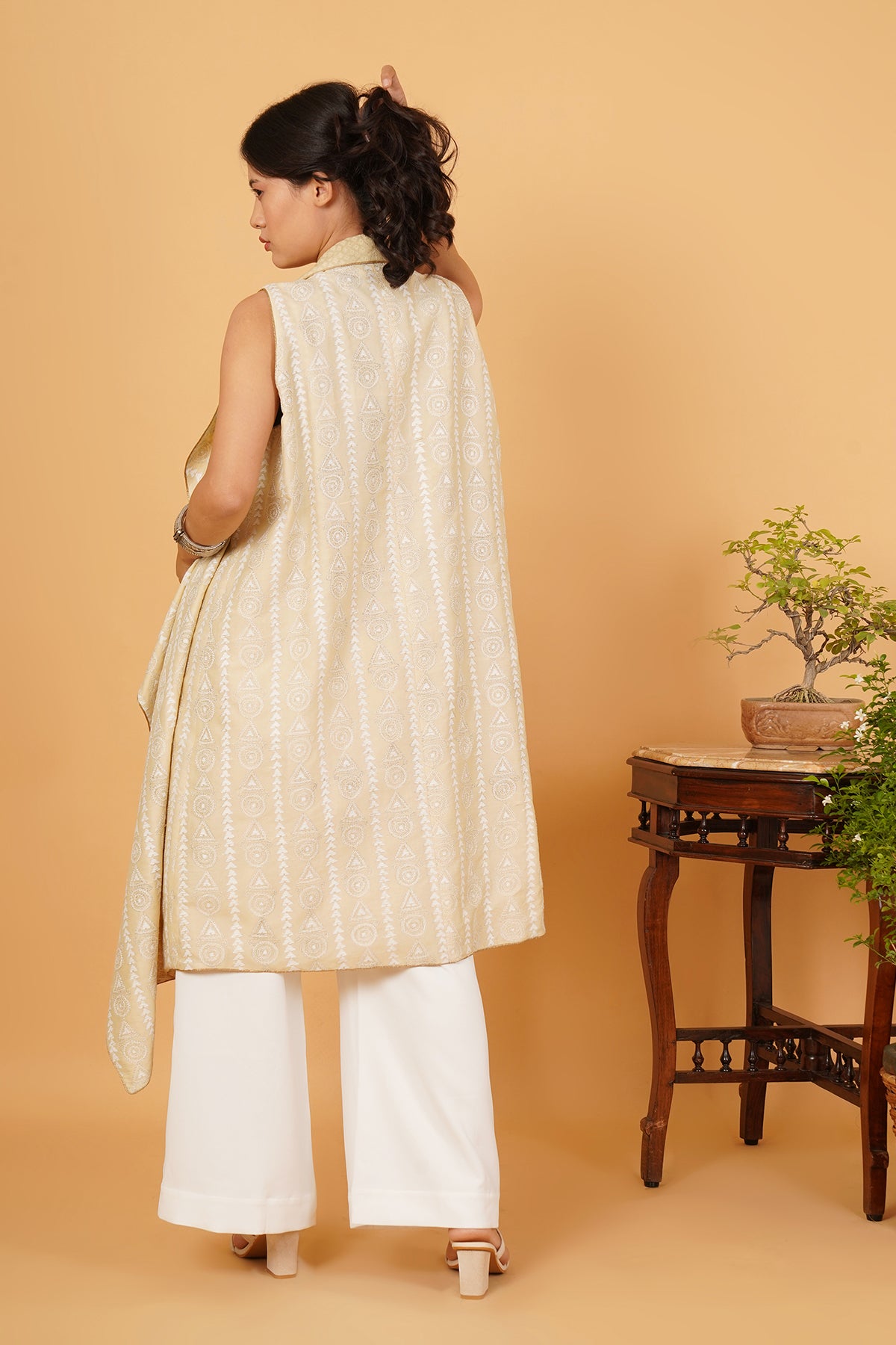 Kantha & Chanderi Reversible Sleeveless Overlay
