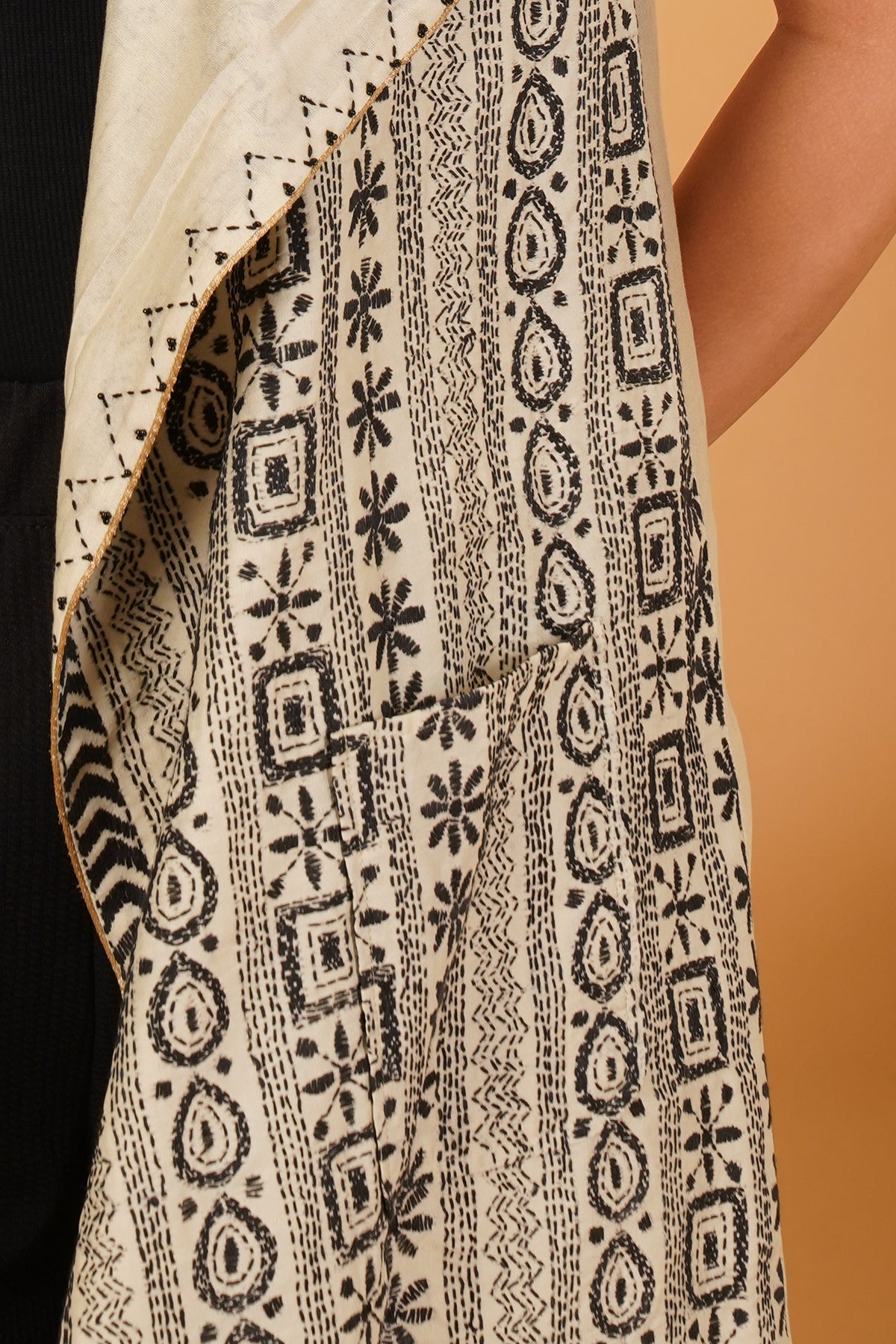 Kantha & Chanderi Sleeveless Reversible Overlay