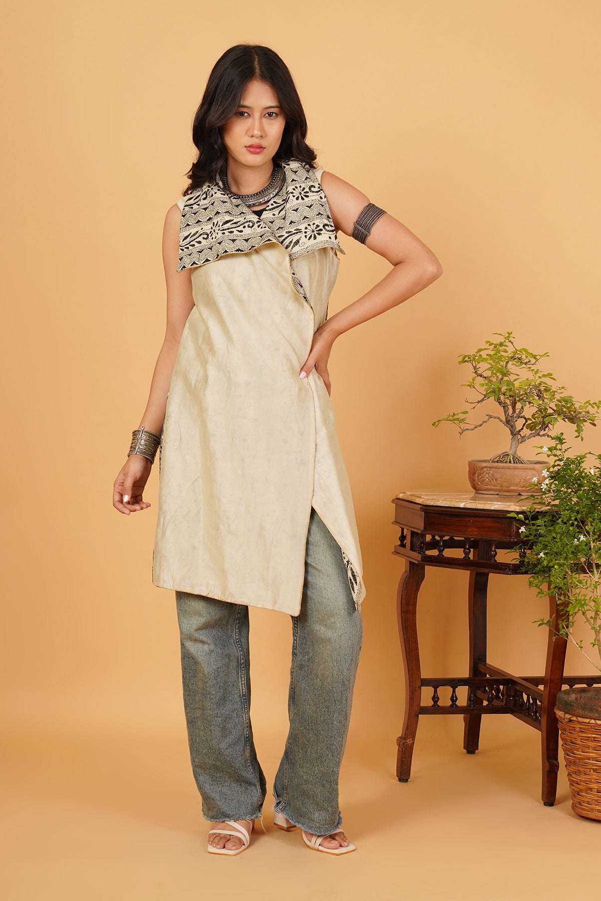 Kantha & Chanderi Sleeveless Reversible Overlay