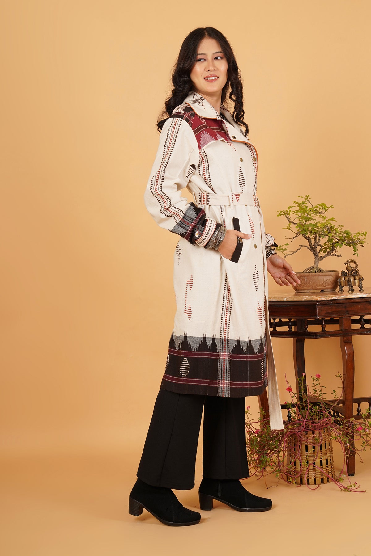 White Kotpad Trenchcoat